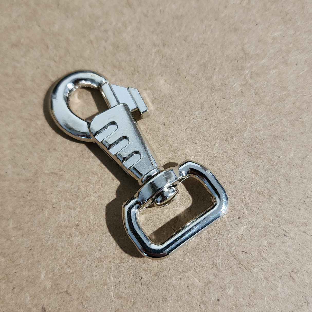 Spring Snap 49mm/16mm Deluxe - Black