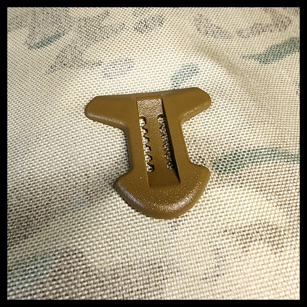 ITW Surmount Side Release Buckle 1" Black/Coyote