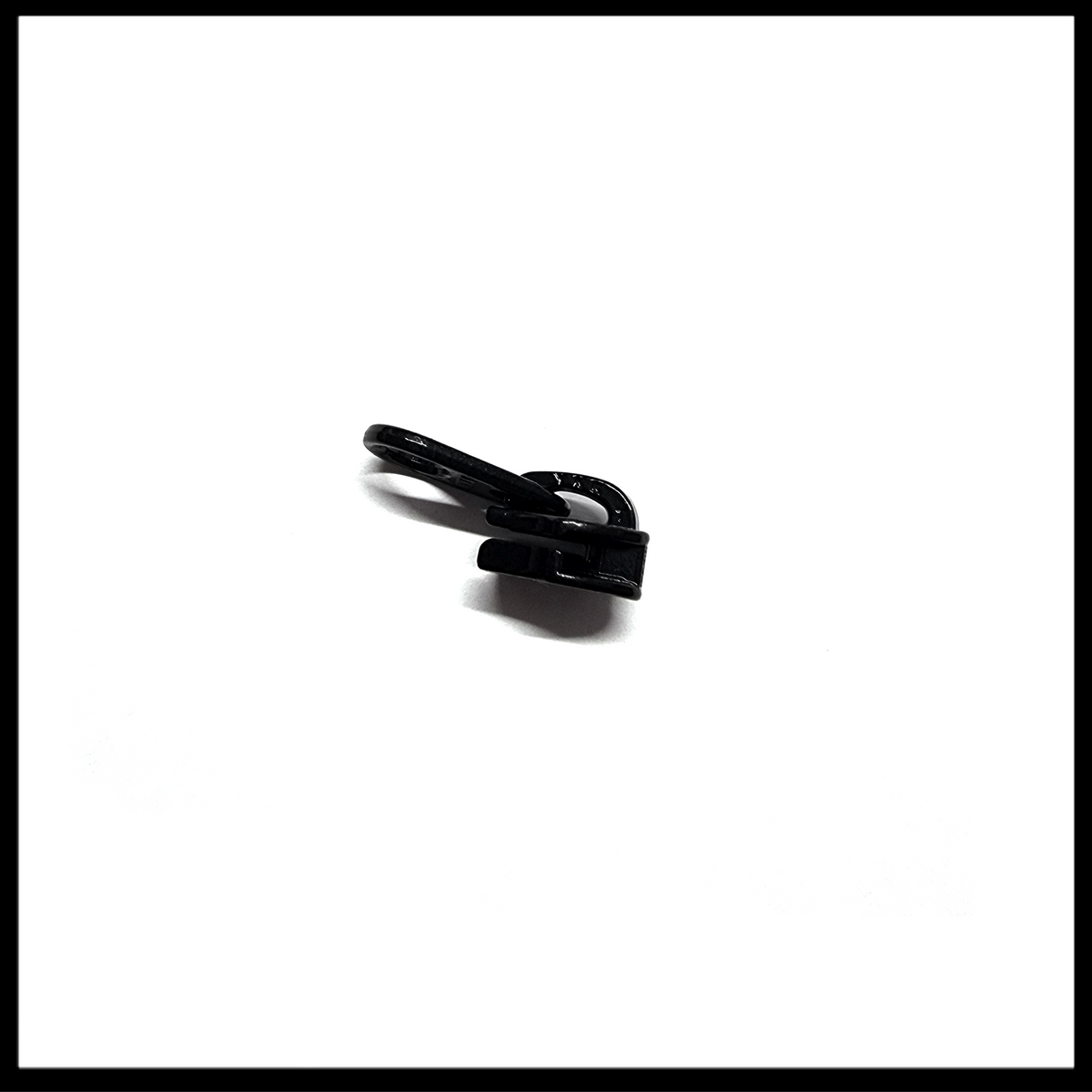 #5 YKK Reverse Zipper Pull Black